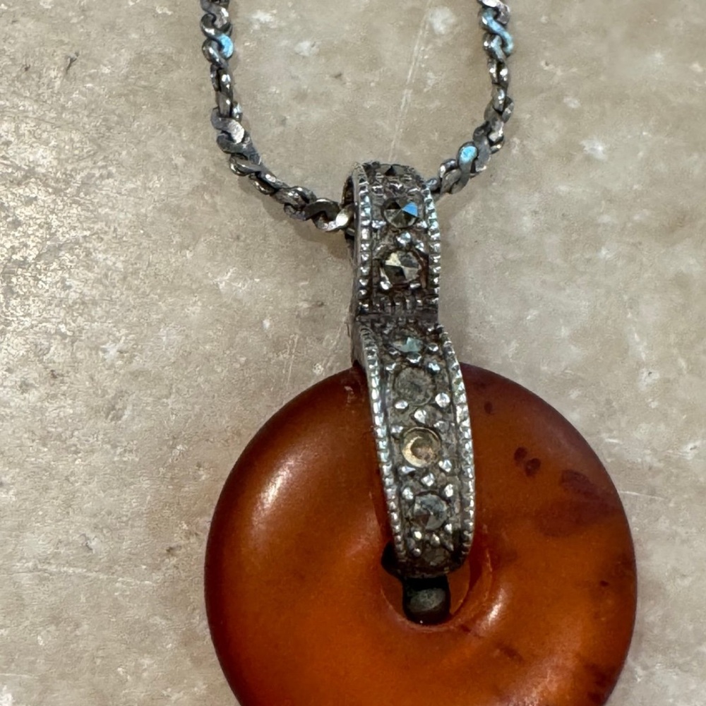 Elegant Silver and Brown Pendant Necklace